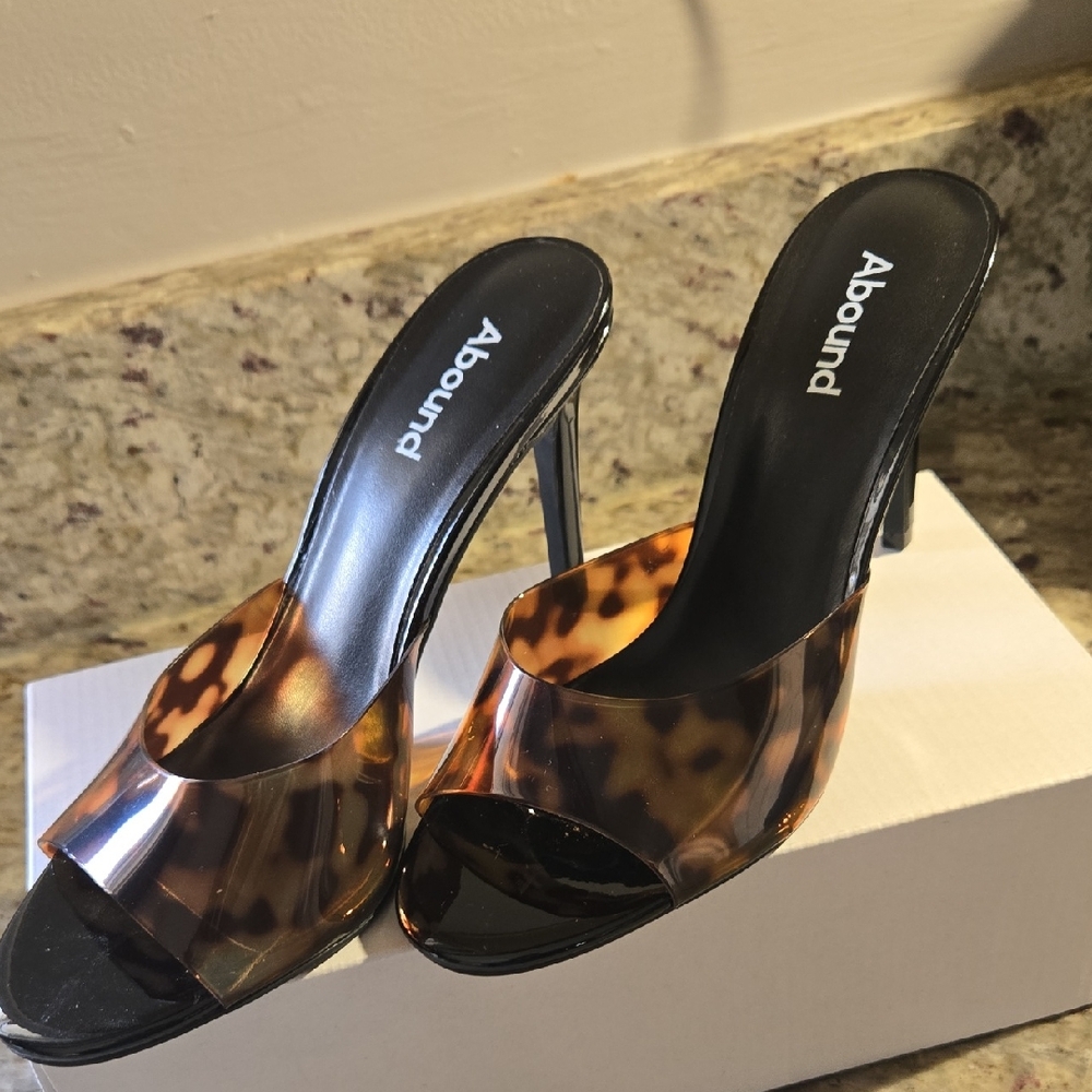 Abound Women's Black and Brown Heels
